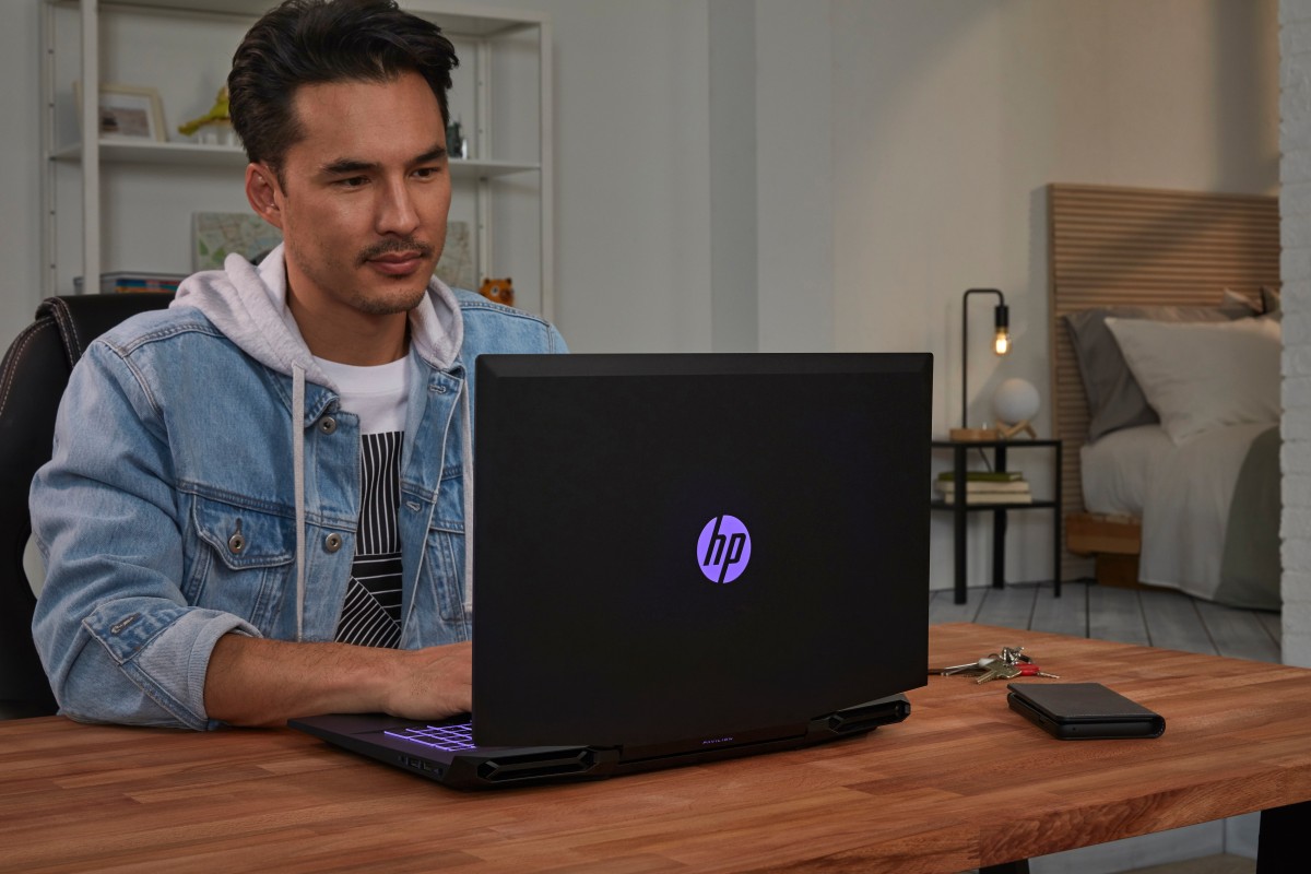HP Pavilion Gaming 17-cd1003ns Portátil 43,9 cm (17.3") Full HD Intel Core i7 16GB DDR4-SDRAM 1512GB HDD+SSD NVIDIA® GeForce® GTX 1650 Ti Wi-Fi 6